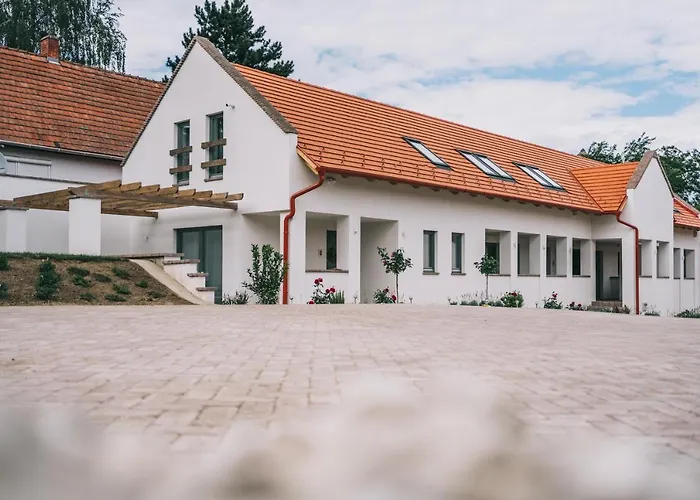 Kardamom Lägenhet Szigliget