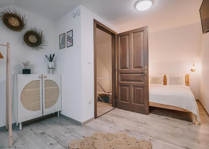 Kardamom Lägenhet *